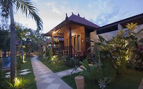 Amora Hut's